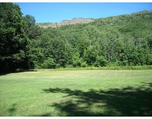 49 Hendrick St, Easthampton, MA 01027 photo 6