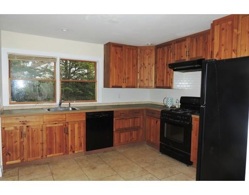 763 Bradley Rd, Springfield, MA 01109 photo 4