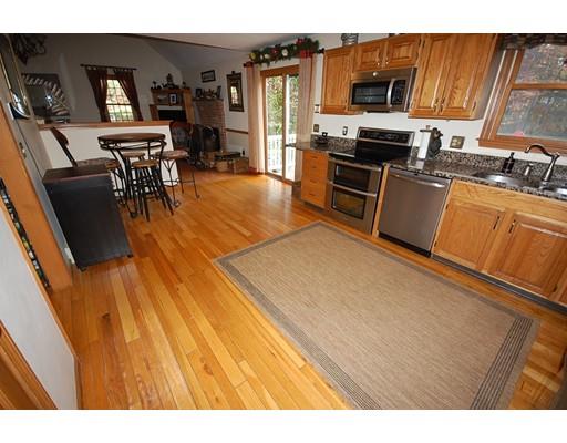 4 Crestview Dr, Mendon, MA 01756 photo 10