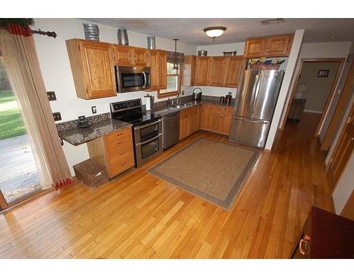 4 Crestview Dr, Mendon, MA 01756 photo 11