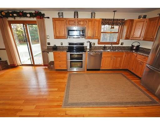 4 Crestview Dr, Mendon, MA 01756 photo 6