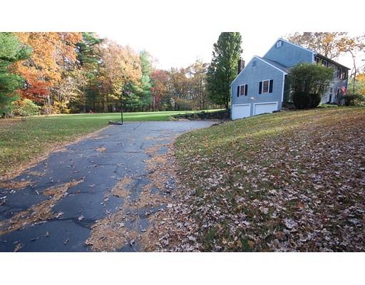 4 Crestview Dr, Mendon, MA 01756 photo 2