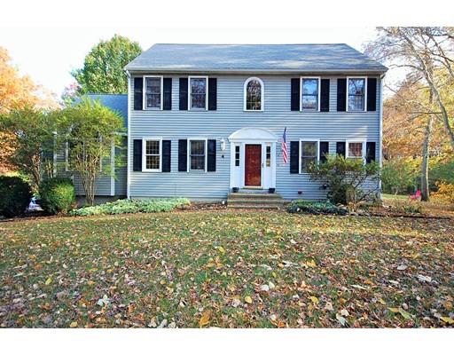 4 Crestview Dr, Mendon, MA 01756 photo 1