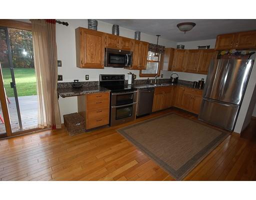 4 Crestview Dr, Mendon, MA 01756 photo 8