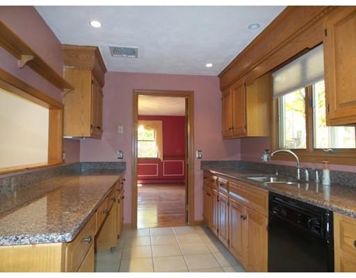 114 Avalon St, Reading, MA 01867 photo 8