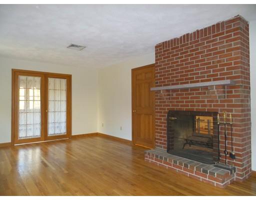 114 Avalon St, Reading, MA 01867 photo 2