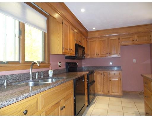 114 Avalon St, Reading, MA 01867 photo 9