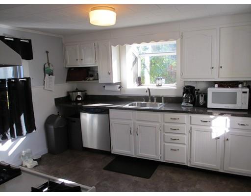 9 Lloyd St, Gloucester, MA 01930 photo 8