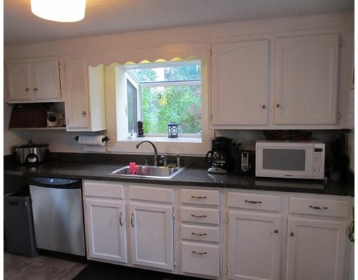 9 Lloyd St, Gloucester, MA 01930 photo 7