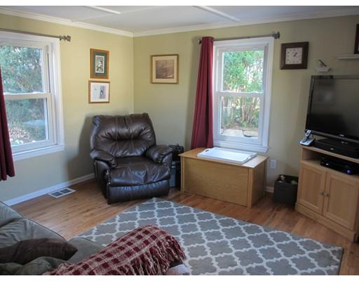 9 Lloyd St, Gloucester, MA 01930 photo 10