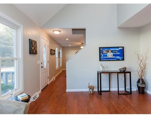 67 Jordan St, Springfield, MA 01129 photo 4