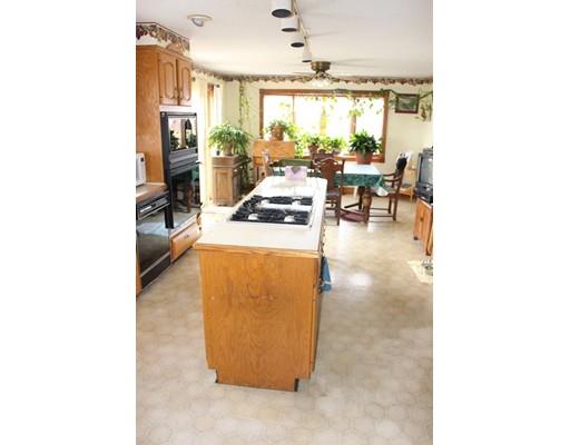 26 Pepin Ave, Easthampton, MA 01027 photo 4