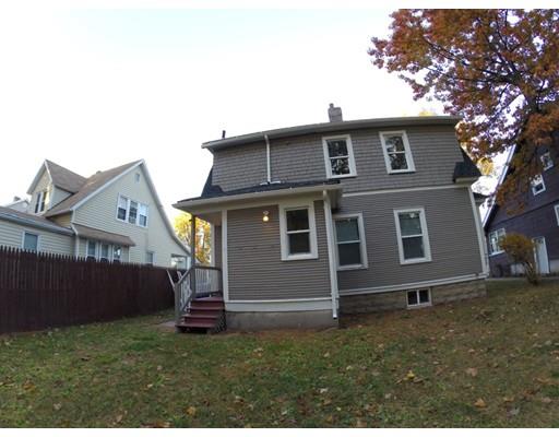 24 Ionia St, Springfield, MA 01109 photo 4
