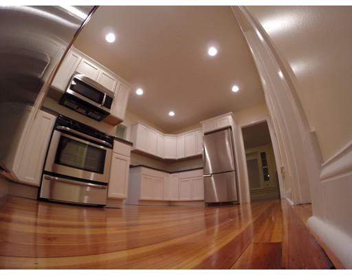 24 Ionia St, Springfield, MA 01109 photo 6