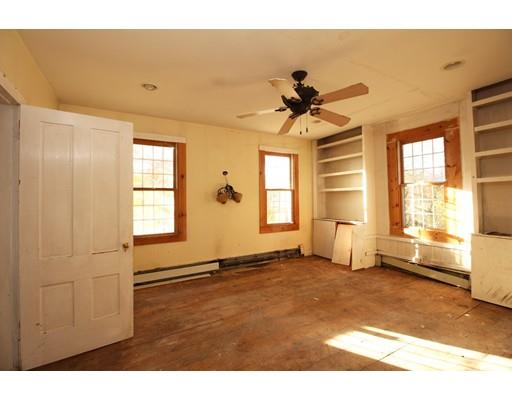 70 Cushing St, Ashburnham, MA 01430 photo 4