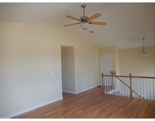 82 Bailey St, Fall River, MA 02724 photo 6