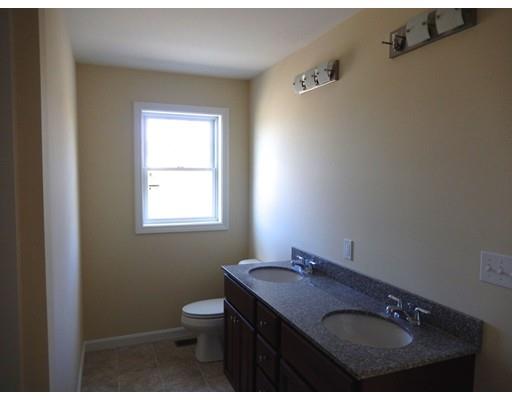 82 Bailey St, Fall River, MA 02724 photo 9
