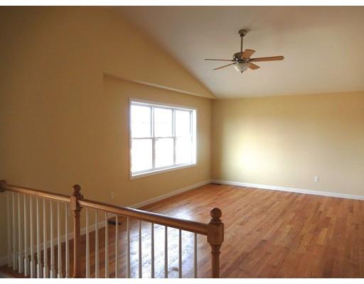 82 Bailey St, Fall River, MA 02724 photo 4