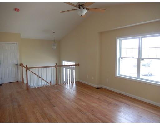 82 Bailey St, Fall River, MA 02724 photo 5