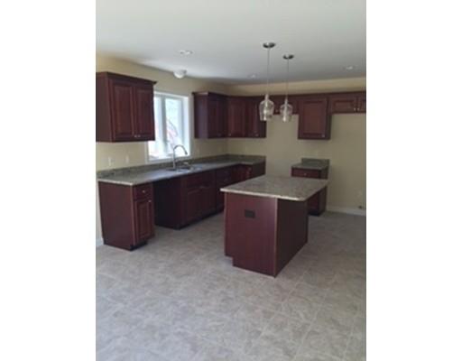 82 Bailey St, Fall River, MA 02724 photo 3