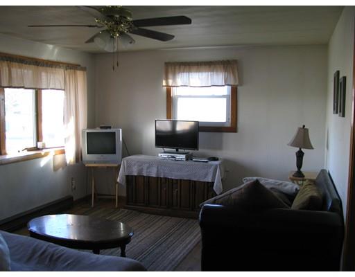 37 Reed St, Chicopee, MA 01020 photo 9