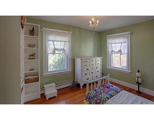6 Lefavour Ave, Beverly, MA 01915 photo 12