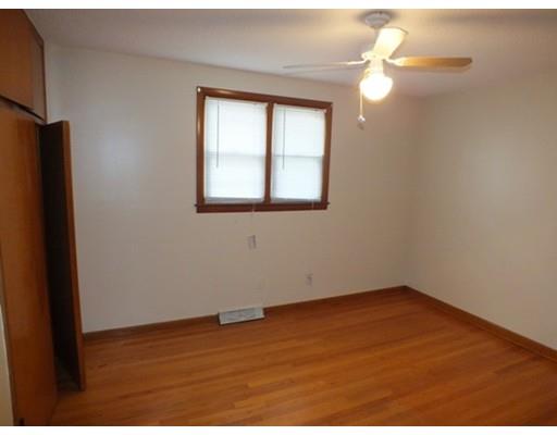 13 Wales Ct, Springfield, MA 01104 photo 8