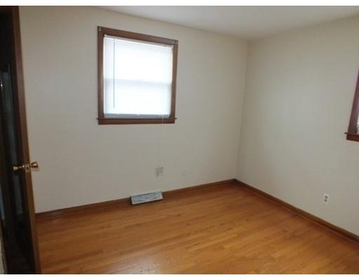 13 Wales Ct, Springfield, MA 01104 photo 12