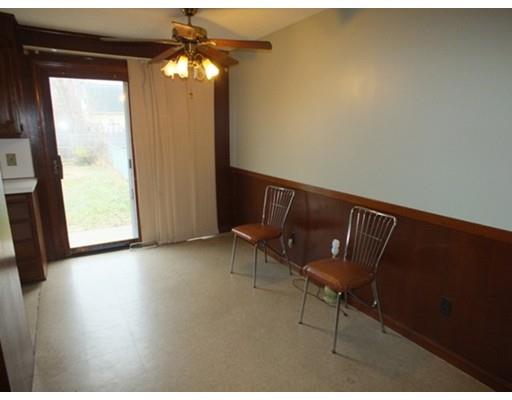 13 Wales Ct, Springfield, MA 01104 photo 7