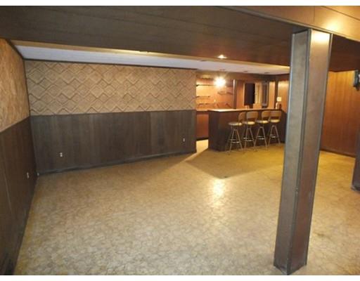13 Wales Ct, Springfield, MA 01104 photo 16