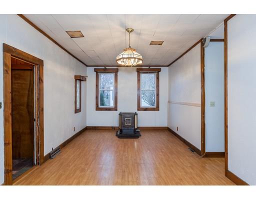35 Cochran St, Chicopee, MA 01020 photo 7