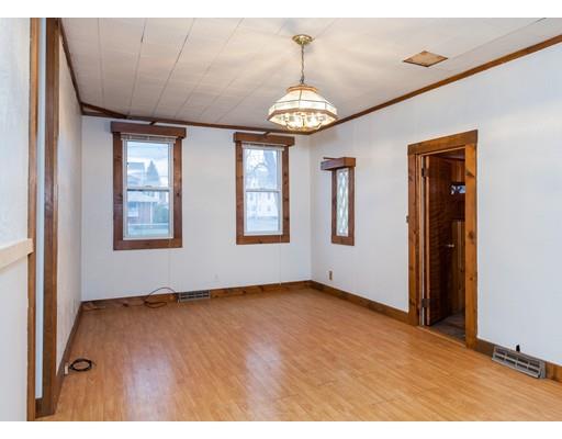35 Cochran St, Chicopee, MA 01020 photo 9