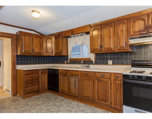 35 Cochran St, Chicopee, MA 01020 photo 19