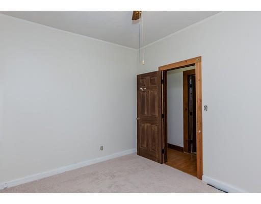 35 Cochran St, Chicopee, MA 01020 photo 11