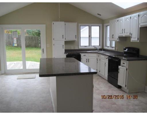 32 Randall St, Worcester, MA 01606 photo 2