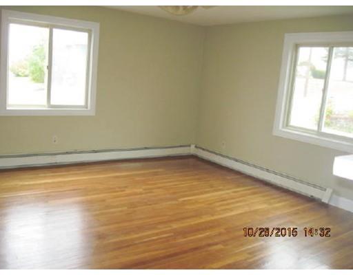 32 Randall St, Worcester, MA 01606 photo 5