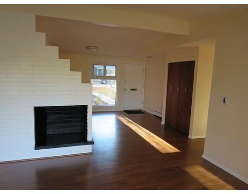 25 Radcliff Rd, Beverly, MA 01915 photo 4