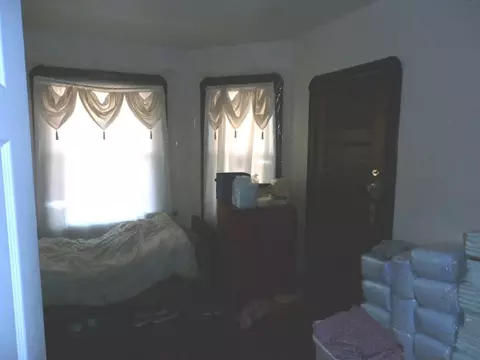 17-19 Demond Ave, Springfield, MA 01107 photo 5