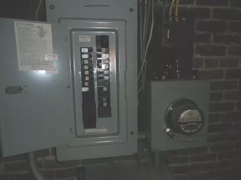 17-19 Demond Ave, Springfield, MA 01107 photo 9