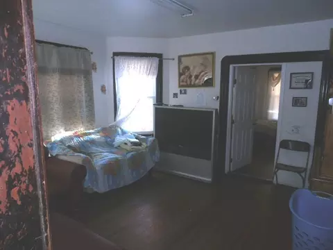 17-19 Demond Ave, Springfield, MA 01107 photo 4