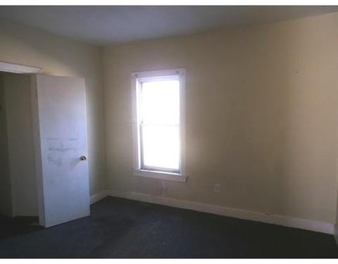 37 Stebbins St, Springfield, MA 01109 photo 3
