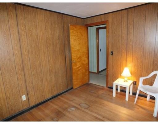 128 Bretton Rd, Springfield, MA 01119 photo 9