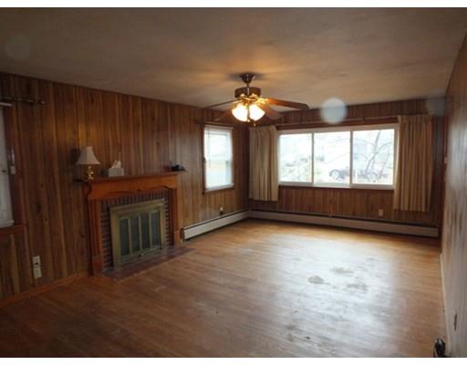 128 Bretton Rd, Springfield, MA 01119 photo 4