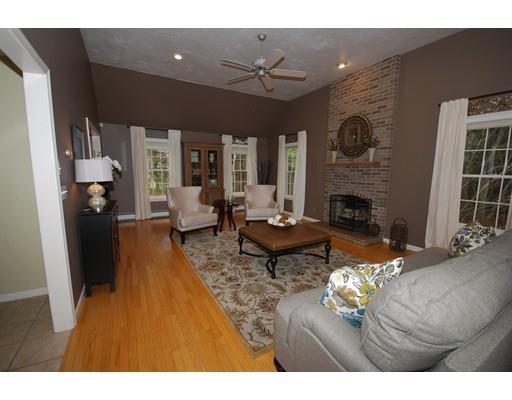 15 Brousseau Dr, Upton, MA 01568 photo 4