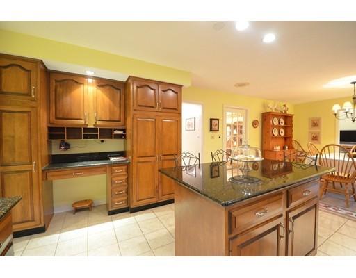 14 Danielle Ln, Mansfield, MA 02048 photo 8