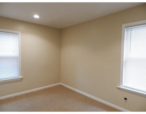 43 Earl St, Springfield, MA 01108 photo 10