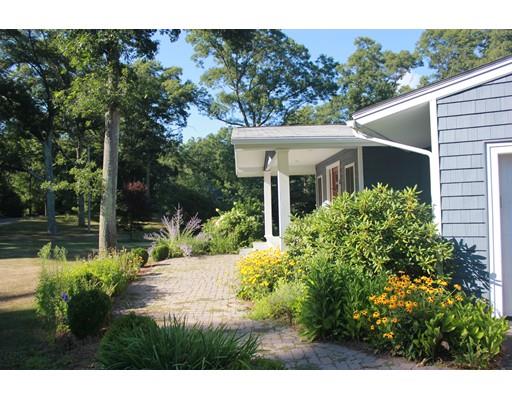 8 Crest Dr, Dover, MA 02030 photo 4