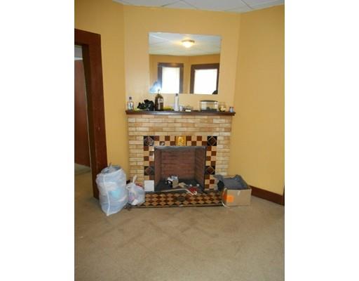 58 Bancroft St, Springfield, MA 01107 photo 5