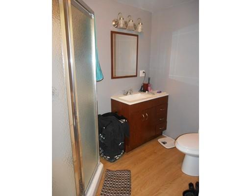 58 Bancroft St, Springfield, MA 01107 photo 4