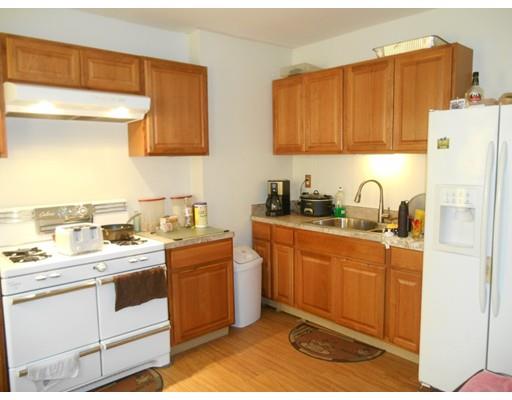 58 Bancroft St, Springfield, MA 01107 photo 3